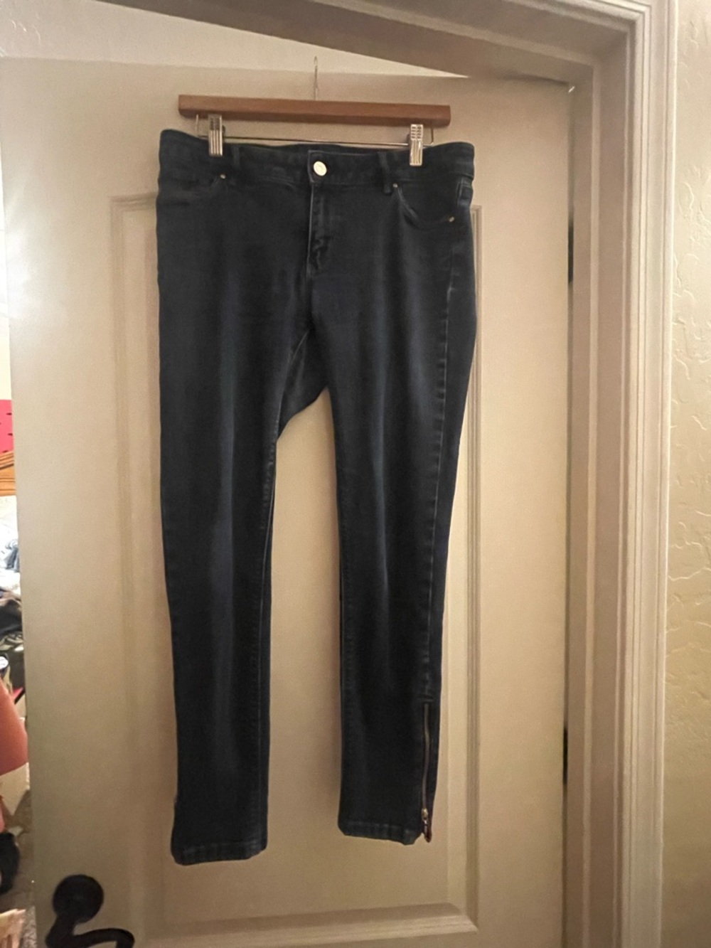 White House Black Market Black Skinny Jeans with Ankle Zips
